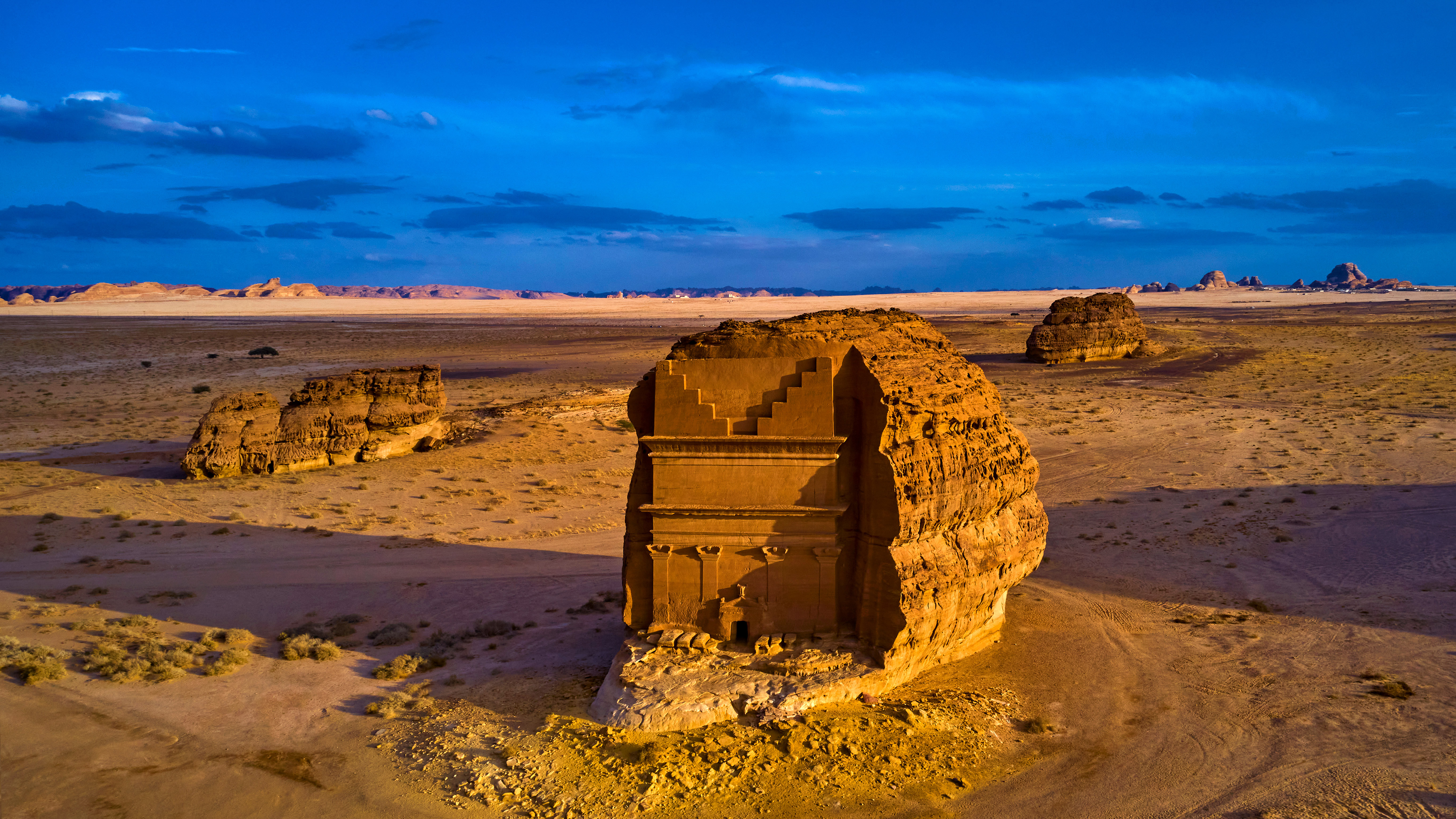 玛甸沙勒(也被称为黑格拉)的纳巴泰墓,沙特阿拉伯 (© Tuul & Bruno Morandi/Getty Images)